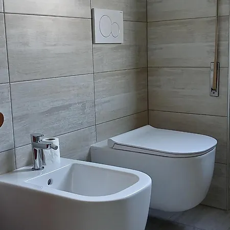 Carlotta House-lt Apartment Bellano