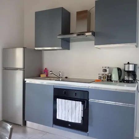 Carlotta House-lt Bellano