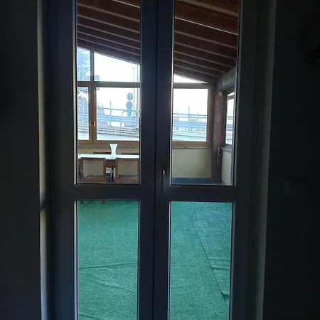 Carlotta House-lt * Bellano